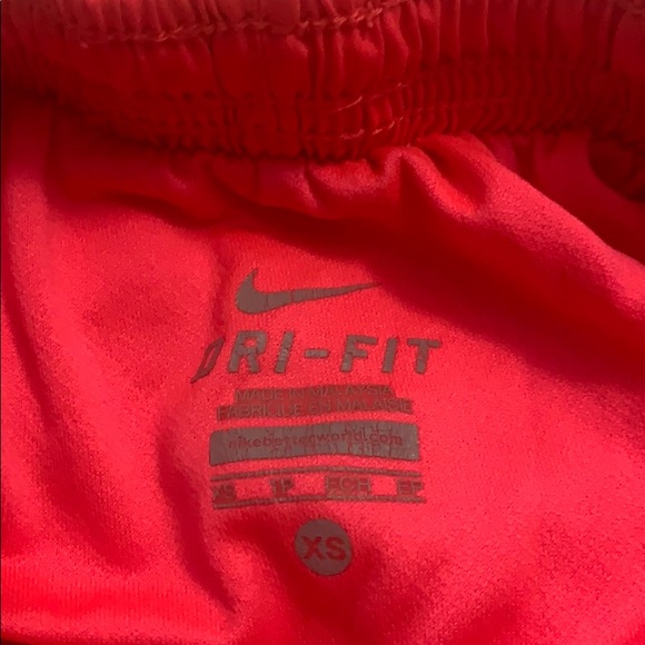 Women’s Nike Dri-Fit Shorts XS - Picture 5 of 8
